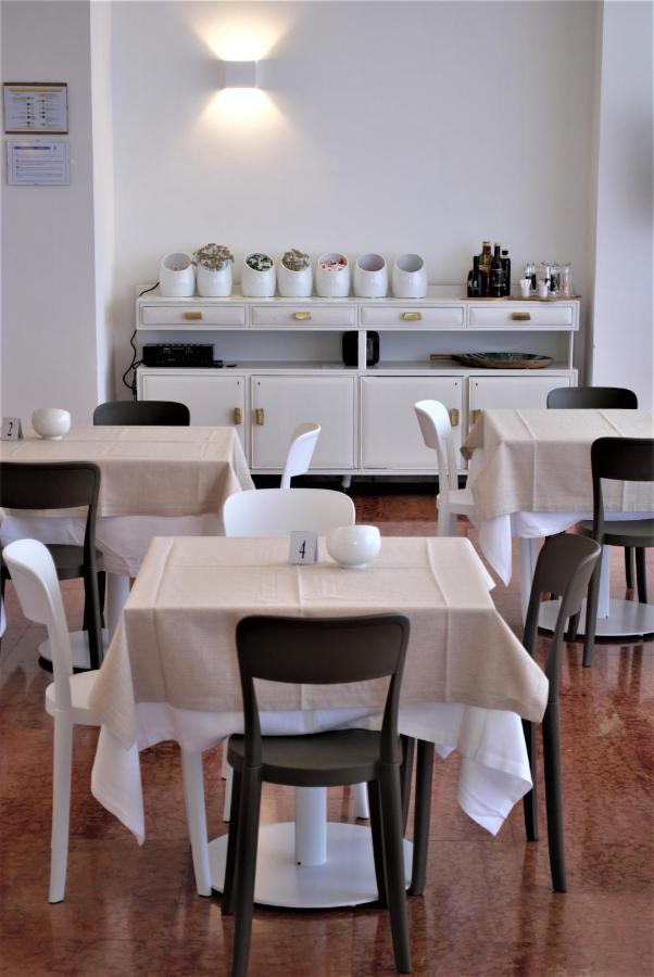Park Hotel Mar Grande Таранто Екстериор снимка