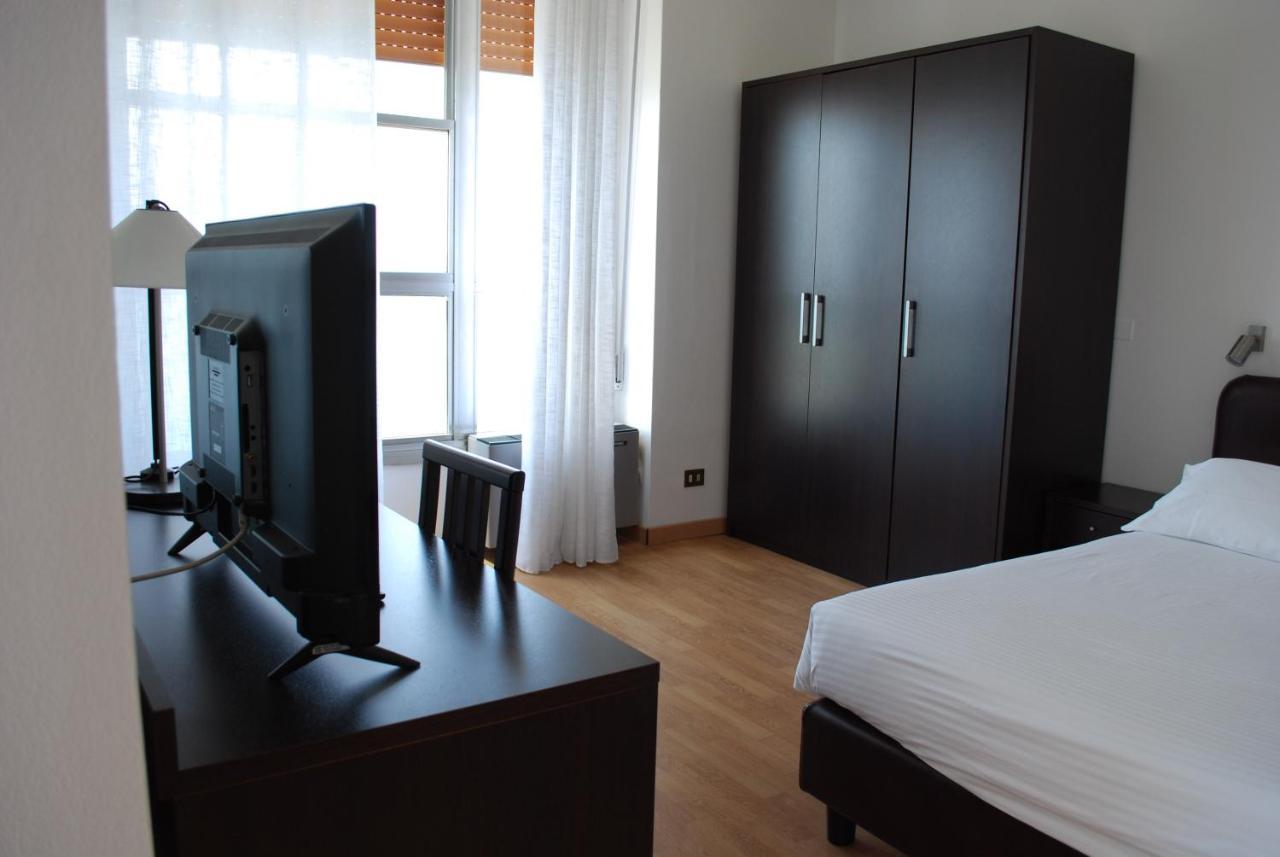 Park Hotel Mar Grande Таранто Екстериор снимка